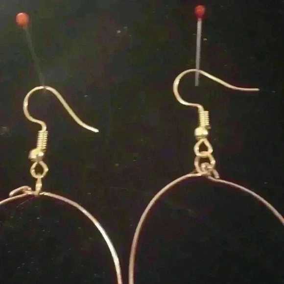 ❤️ Handmade Hoop Green/White Beaded Earrings - Picture 5 of 5